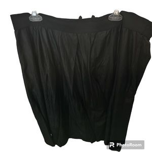 NWOT ING USA black faux leather skirt midi size three x really nice 👍